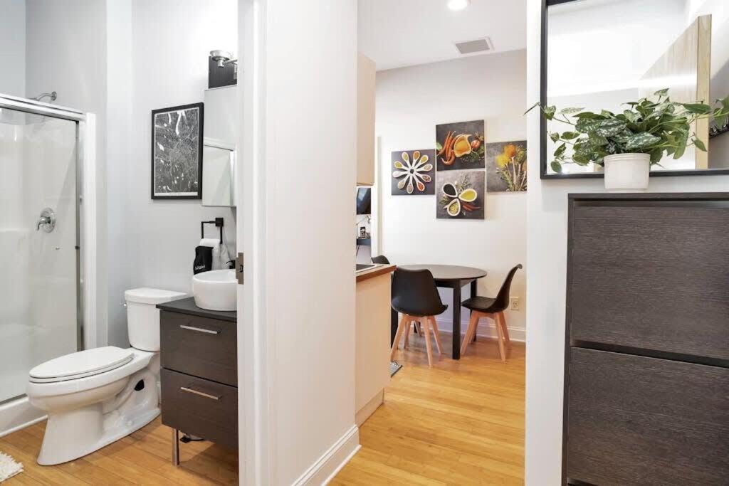 Cozy 1 Bedroom Apt Kitchen Central Danbury Exterior photo